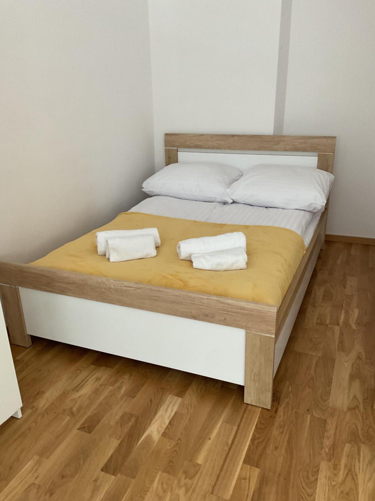 Omorika Na Zamkowej Apartment Krakow Exterior photo